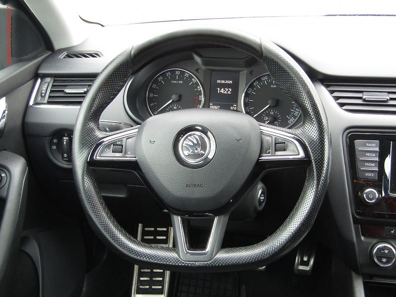 Škoda Octavia (2015) 2.0 TDi, ČR, Navi, AC - fotka 13 z 18