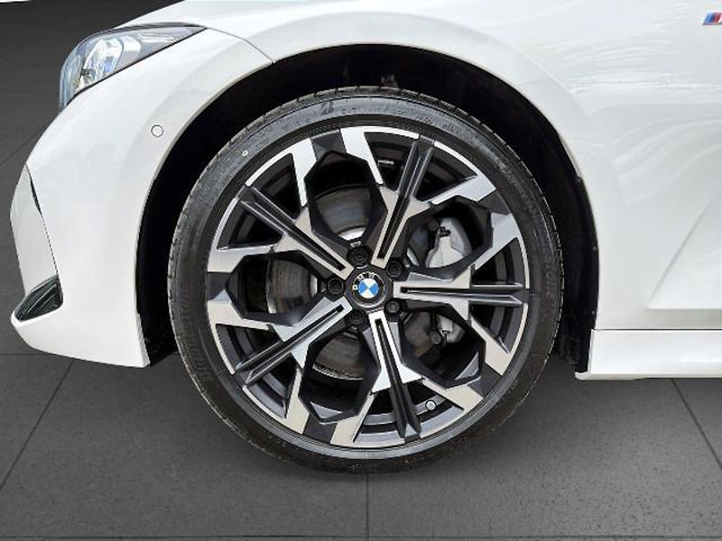 BMW Řada 3 330i xDrive M-Sport Šíbr HuD - fotka 6 z 15