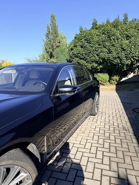 BMW Řada 7 (2021) xDrive, serviska, TZ, lasery - fotka 5 z 16