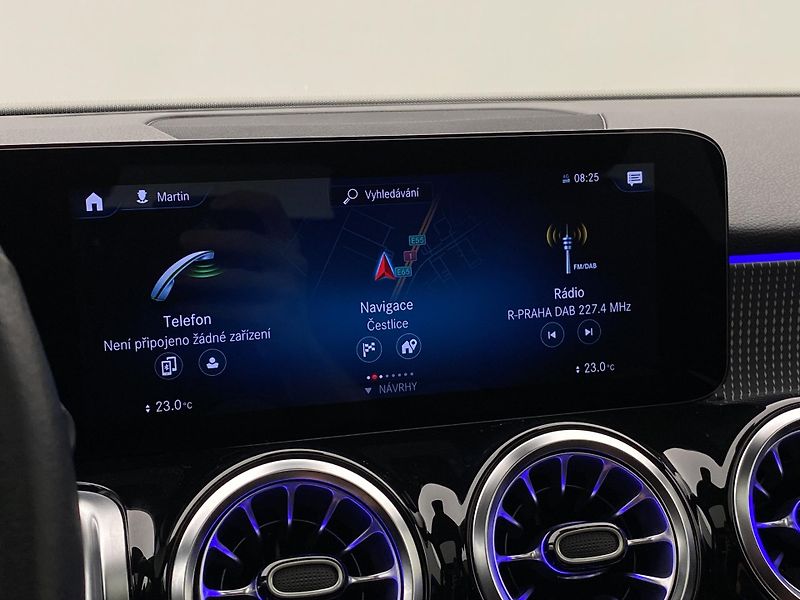 Mercedes-Benz GLB 200d 4MATIC AUT CZ 7míst - fotka 8 z 60
