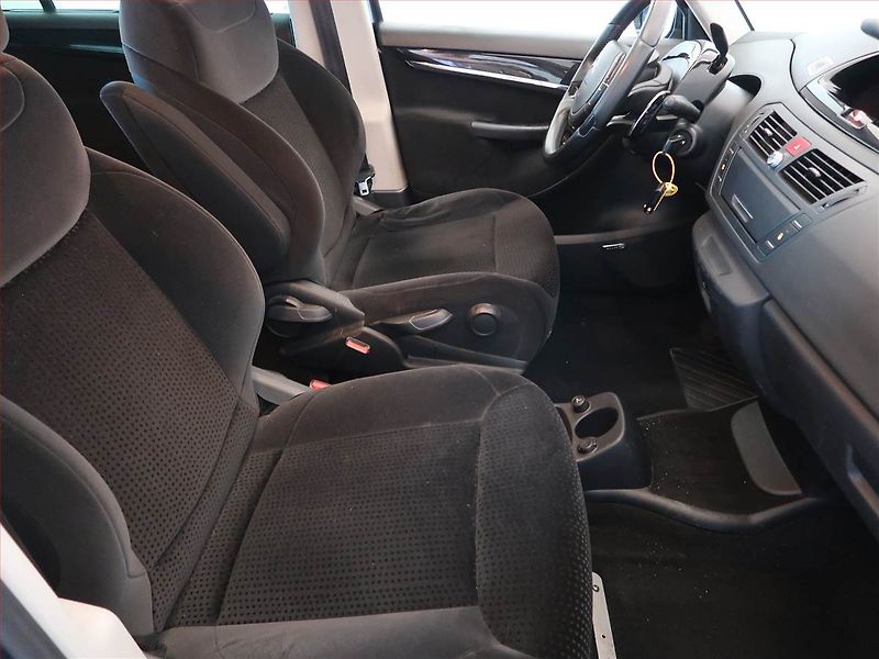 Citroën C4 Picasso (2010) Exclusive 2.0 HDi 135, Automat - fotka 9 z 14