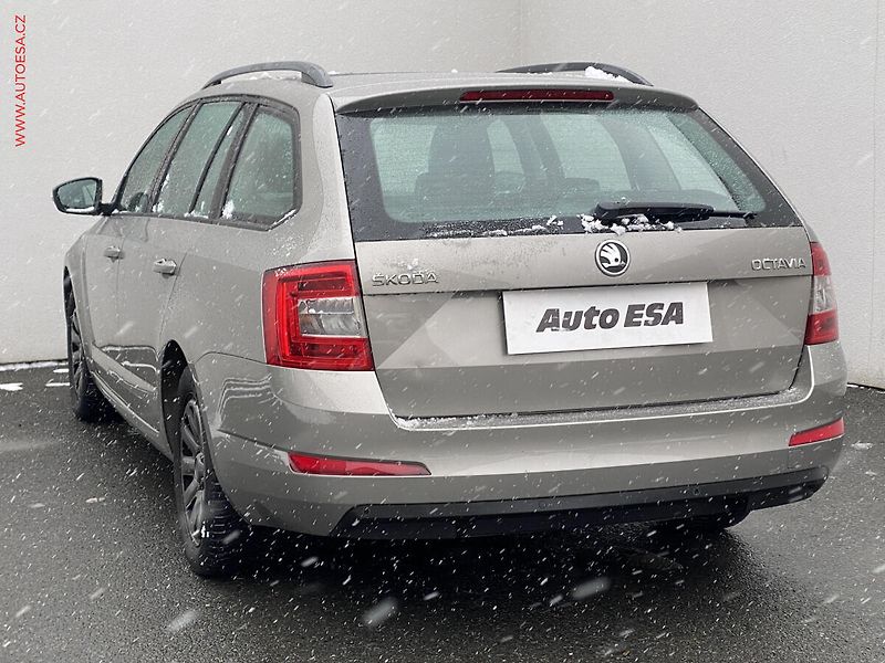 Škoda Octavia (2013) 1.6 TDi, 2.maj, AC, tempo - fotka 6 z 17