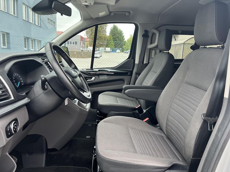 Ford Tourneo Custom 2.0TDCi TITANIUM 8MÍST ČR DPH - fotka 10 z 44