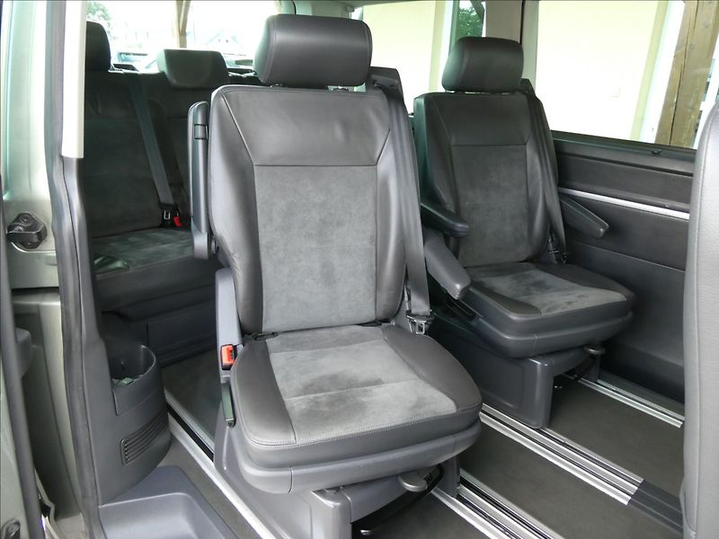 Volkswagen Multivan 2,0 TDi DSG 4x4,závěs,HIGHLINE - fotka 29 z 44