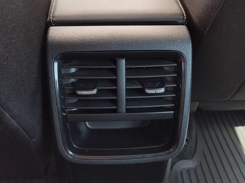 Škoda Octavia (2023) combi Ambition Plus 1,5 Tsi - fotka 26 z 35