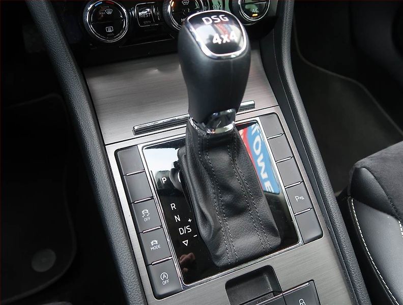 Škoda Superb (2019) Style Plus 2.0 TDI - fotka 13 z 16