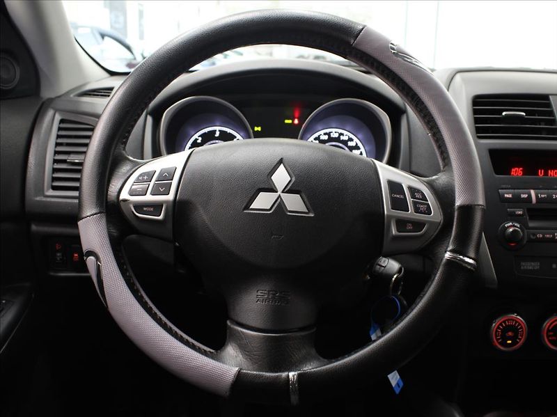 Mitsubishi ASX 1,8 Di-D 110Kw 4x4 MT Tažné ČR - fotka 9 z 18