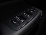 Volvo S60 2,0 B5 184kW AWD Ultimate Dark - náhled 16