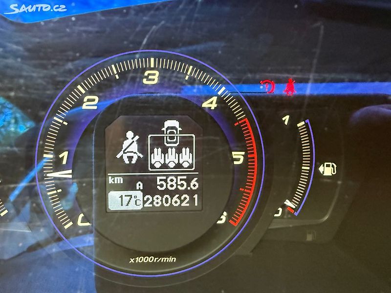 Honda Civic (2006) 1.8V-TEC, 103kw Nová STK - fotka 17 z 22