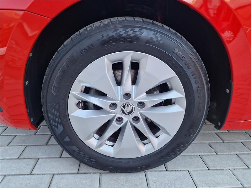 Škoda Octavia 2.0TDI DSG Ambition,ČR,1.Maj. - fotka 45 z 50