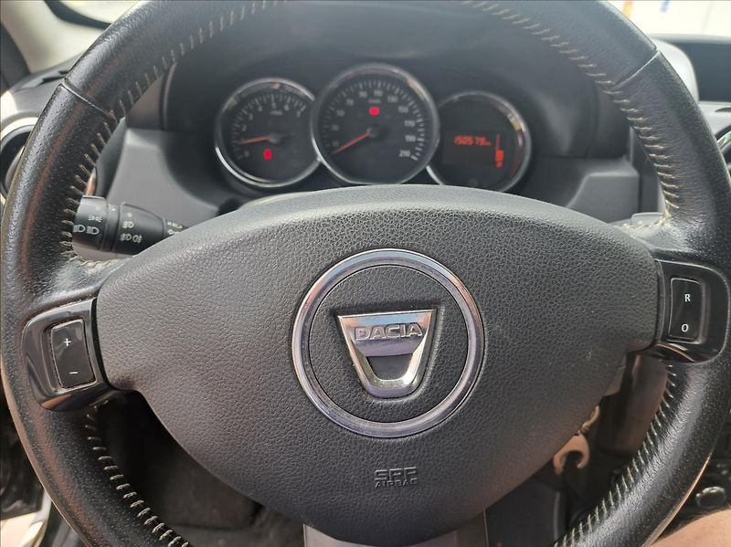 Dacia Duster 1,5 dCi Black edition - fotka 32 z 48