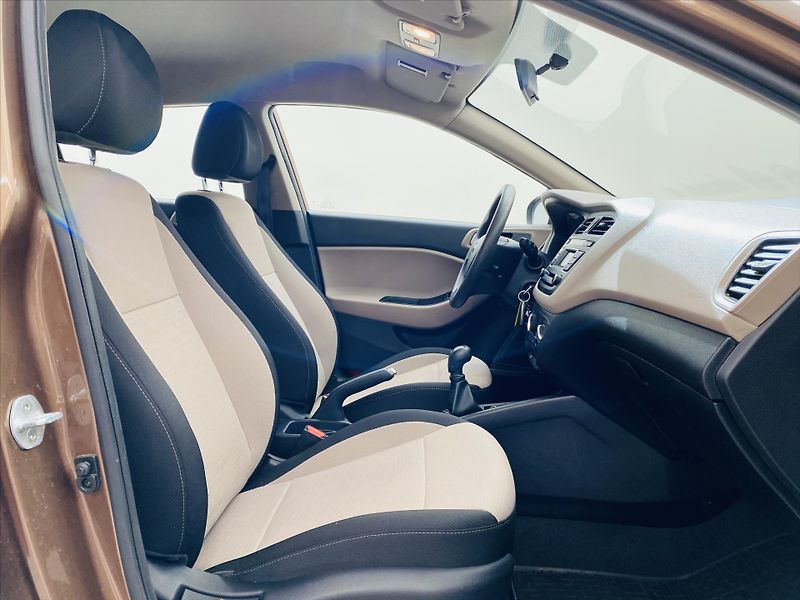 Hyundai i20 1,2 i 55kW 1.Majitel - fotka 8 z 22