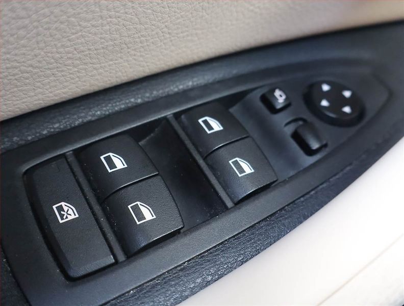 BMW X1 (2016) sDrive16d, Serv.kniha, Kůže - fotka 22 z 25