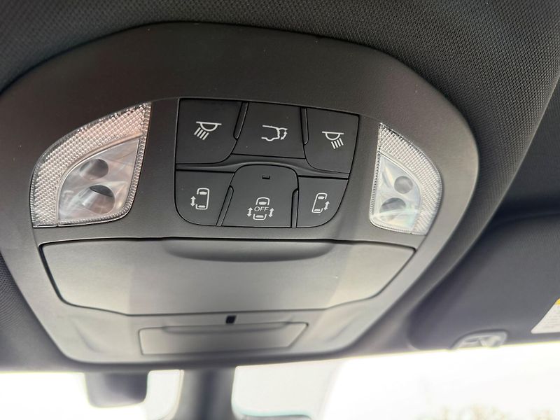 Chrysler Pacifica (2019) 3,6 Pentastar S Radar 360 2019 - fotka 18 z 20