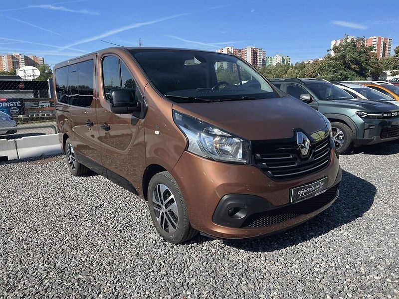 Renault Trafic (2018) 1.6 dCi,SpaceClass,7Míst,107kW - fotka 7 z 47