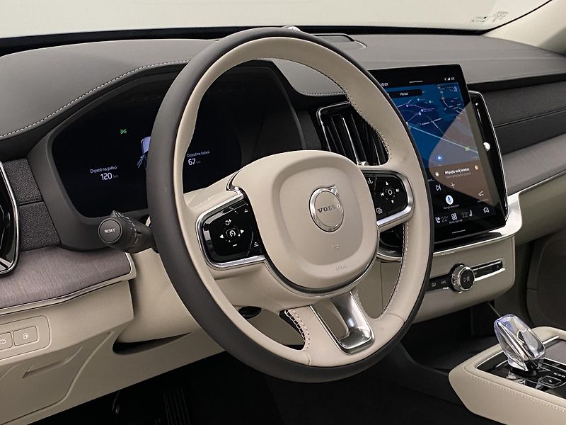 Volvo XC90 (2026) T8 AWD Plug-in BRIGHT PLUS 7m - fotka 4 z 72