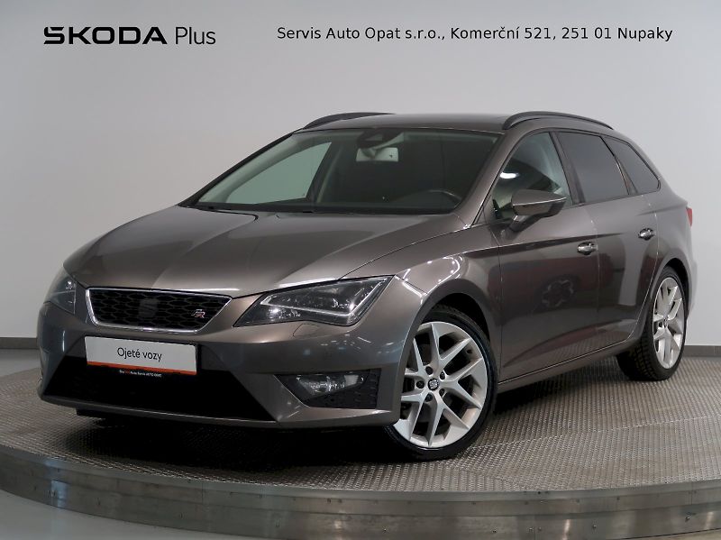 Seat Leon (2015) ST 2.0TSI 135KW FR NAVI PANORA - fotka 1 z 37