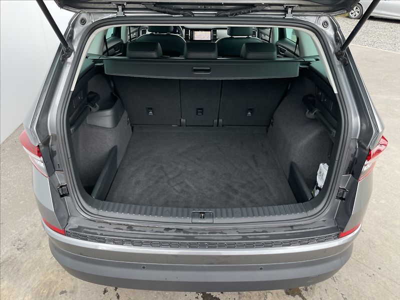 Škoda Kodiaq 2,0 TDI DSG Style NAVI+ACC - fotka 23 z 23
