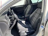 Volkswagen Golf (2012) 1.6 TDi, Match, +kola - náhled 9