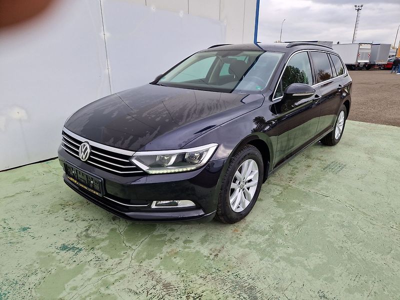 Volkswagen Passat Comfortline 1.4 TSI ACT - fotka 2 z 36
