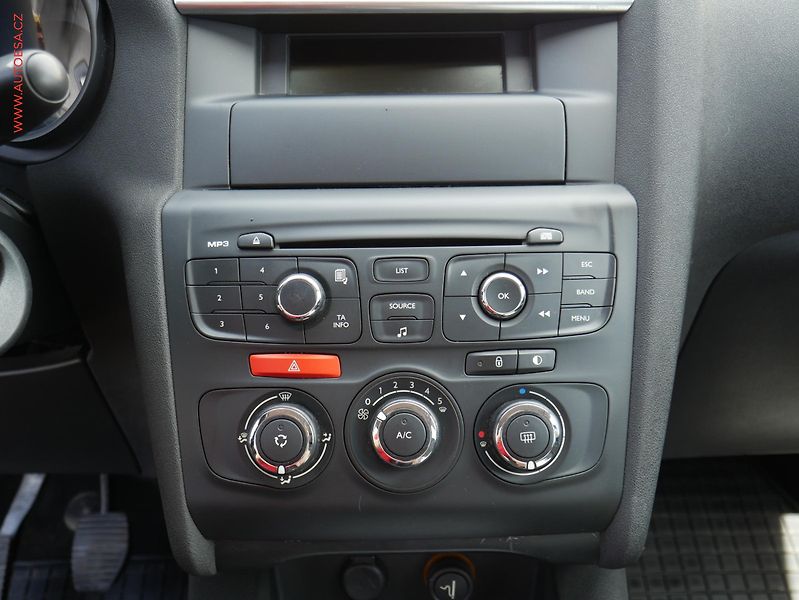 Citroën C4 (2011) 1.6  i, ČR, AC, temp - fotka 14 z 15