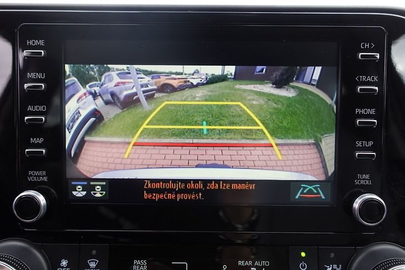 Toyota Highlander 2,5HSD Prestige 4x4 - fotka 26 z 34