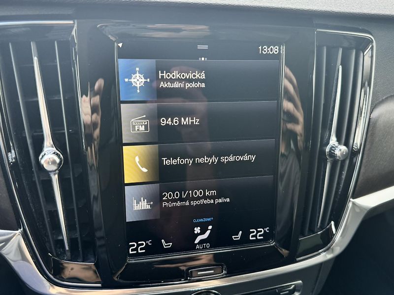 Volvo V90 CC D4 AWD/TZ/pneu REZERVACE - fotka 31 z 50