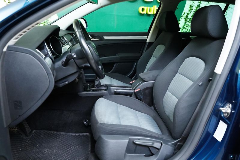 Škoda Superb - fotka 11 z 24