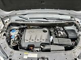 Volkswagen Touran 1,6 TDi  NAVI / kamera / ALU - náhled 43
