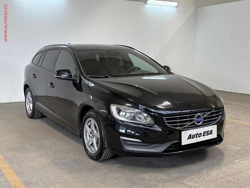 Volvo V60 (2015) 1.6 D2, navi, autoAC - fotografie inzerátu