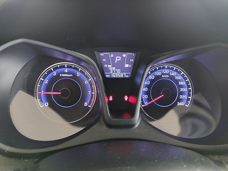 Hyundai ix20 (2012) 1,6i,91KW,AUTOMAT,ALU,TAŽ,LPG - fotka 20 z 22