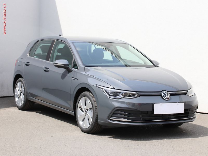 Volkswagen Golf (2022) 2.0 TSi, GTi, LED - fotka 1 z 3