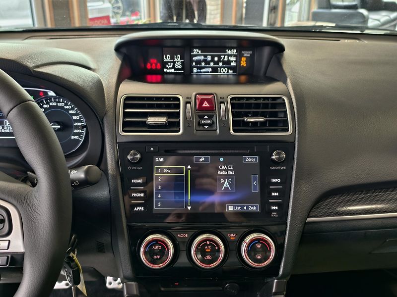 Subaru Forester 2.0 i 4x4, A/T, EXECUTIVE, DPH - fotka 13 z 26