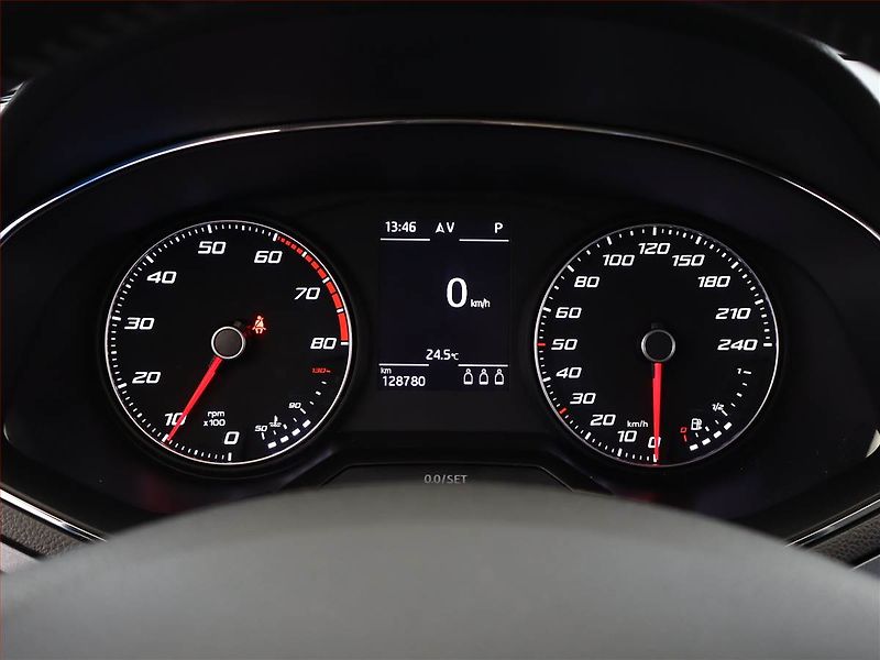 Seat Arona (2019) 1.0 TSI, Automat, Navi - fotka 9 z 19