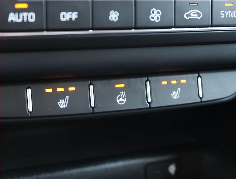 Kia Ceed (2020) 1.4 T-GDI, ČR,1.maj - fotka 18 z 22