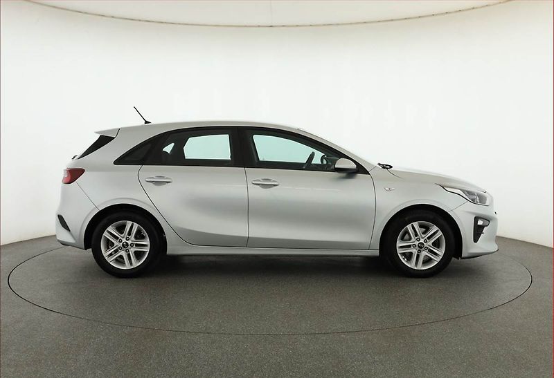 Kia Ceed (2020) 1.4 CVVT, Serv.kniha, Tempomat - fotka 6 z 17