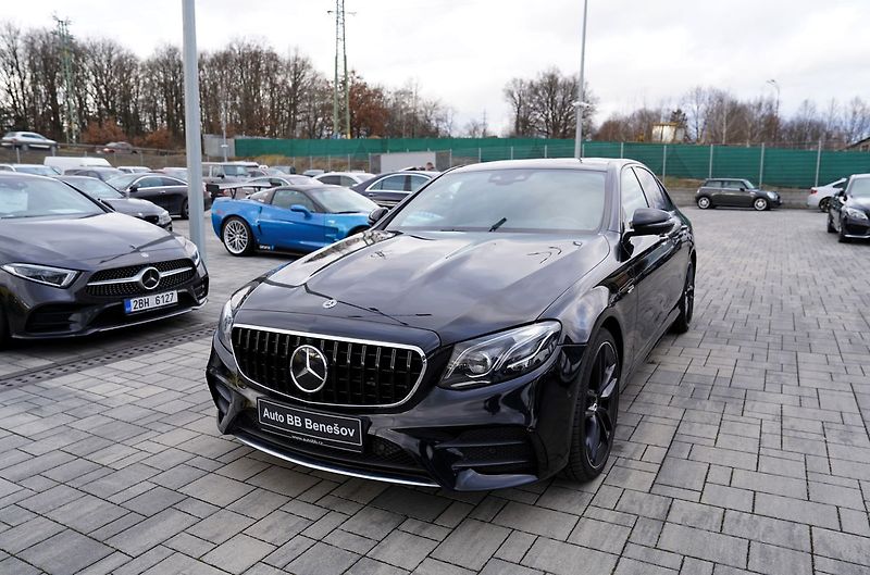 Mercedes-Benz Třídy E E 53 AMG 4Matic+/440PS - fotka 2 z 48