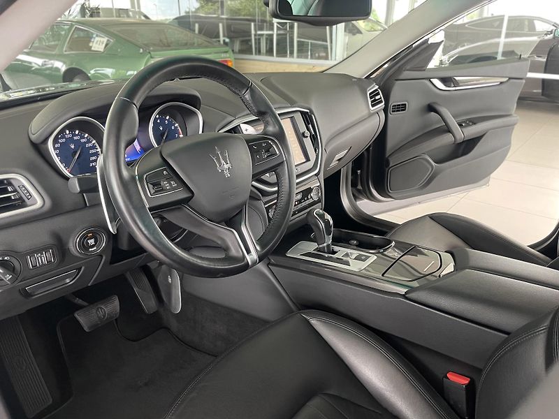 Maserati Ghibli SQ4 302kW*V6*KeyLess*TopStav - fotka 7 z 38