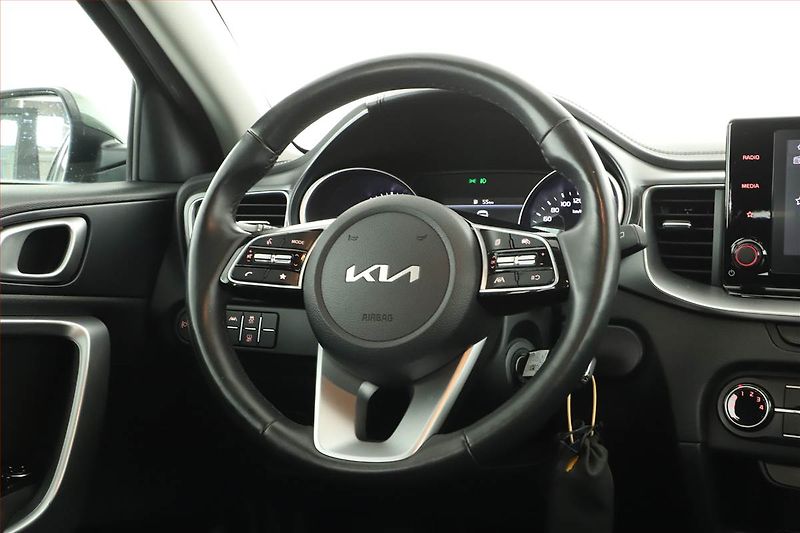 Kia Ceed (2023) Spin 1.0 T-GDI, SPIN, DPH - fotka 12 z 14