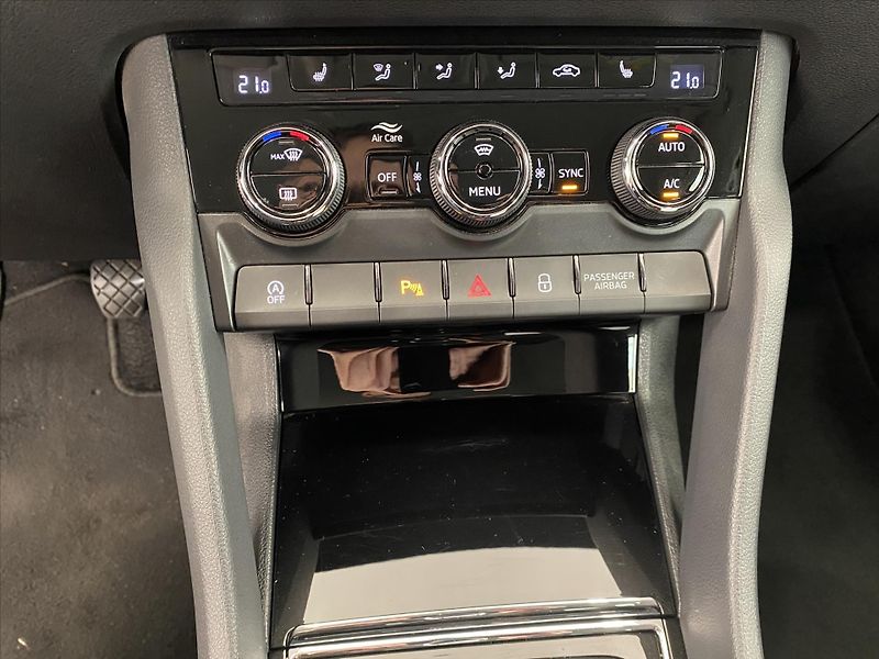 Škoda Karoq 2,0 TDI 85kW Ambition - fotka 16 z 29
