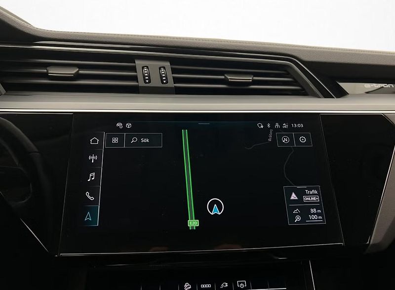 Audi Q8 e-tron 55 Q Kamera Tažné LED Vzduch  - fotka 16 z 28