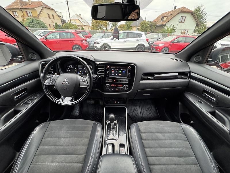 Mitsubishi Outlander (2019) 2.0i Mivec Automat LED 7Míst - fotka 6 z 50