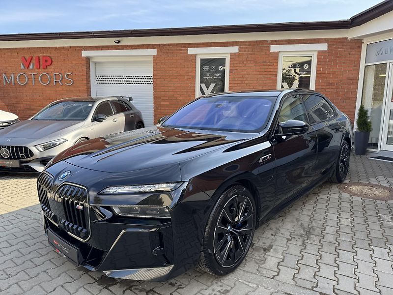 BMW Řada 7 M760e-XD-M-PAK-SKY-B&W - fotografie inzerátu