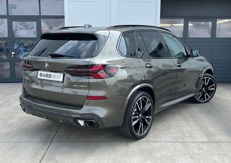 BMW X5 xDrive40d M-Sport - fotka 4 z 33