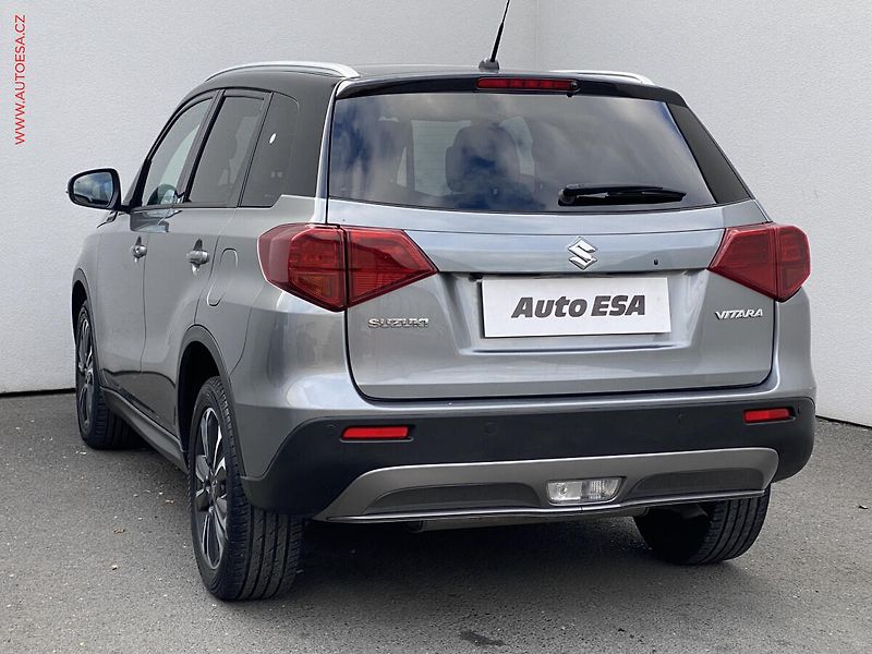 Suzuki Vitara (2019) 1.4B-Jet, Style, AT, panor - fotka 6 z 19