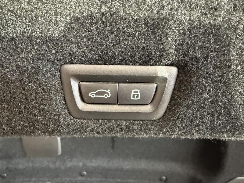BMW Řada 7 (2024) 40XD 220kW M-PAKET INDIVIDUAL! - fotka 26 z 55
