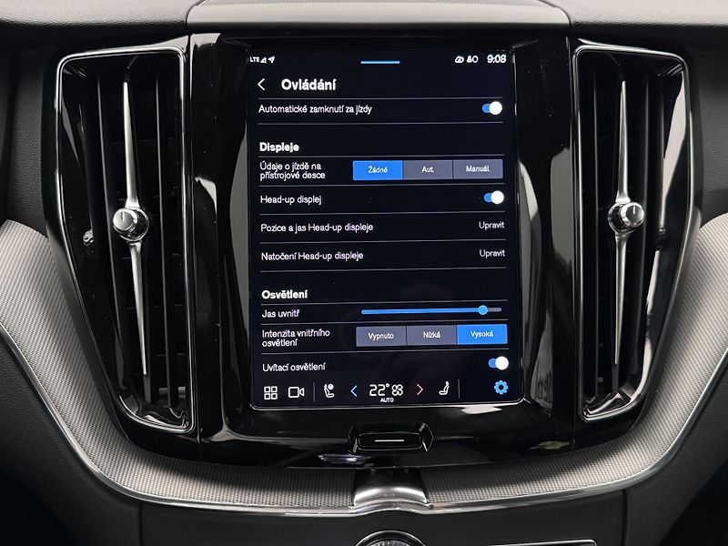 Volvo XC60 B5 AWD BLACK EDITION AUT  - fotka 45 z 49