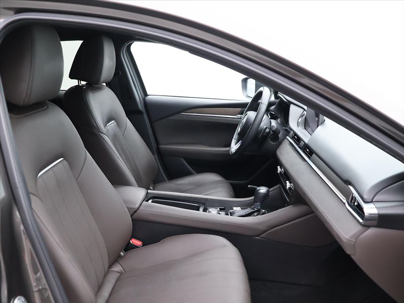 Mazda 6 2.5 G194 Aut. Revolution 1.Maj - fotka 12 z 40