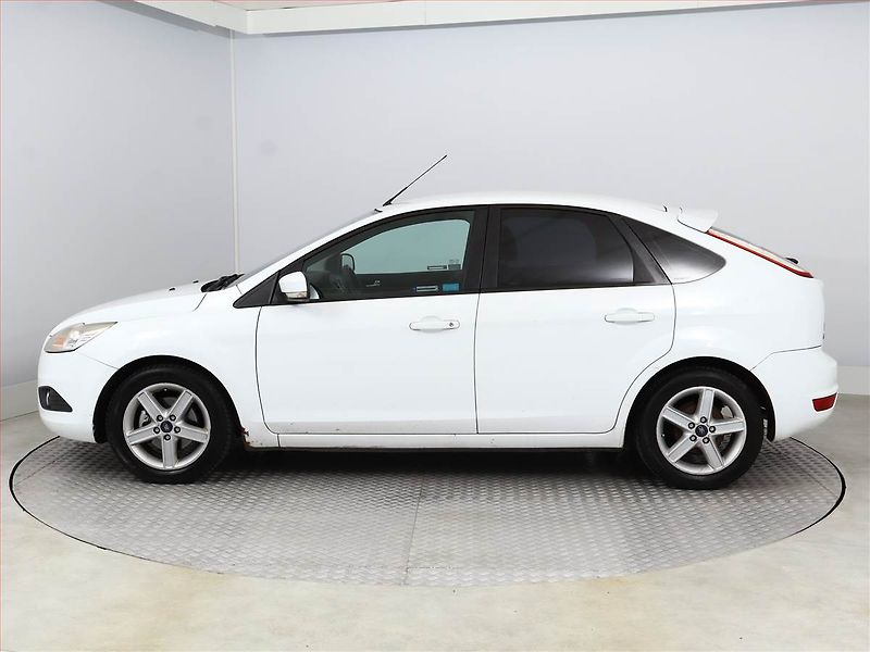 Ford Focus (2008) 1.6 16V, po STK, Tažné - fotka 3 z 11