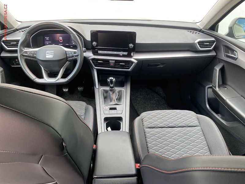 Seat Leon (2021) 2.0 TDi, FR, LED - fotka 8 z 17